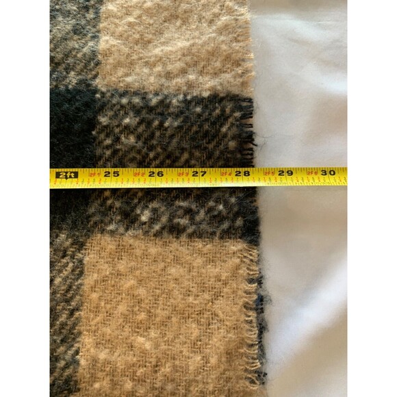 Loft Blanket Scarf Wrap O/S 75" X 28" Black Tan Plaid Fringe Ruana - Picture 4 of 5
